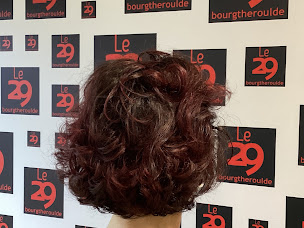 Photo n°11 de Le 29 Bourgtheroulde à Grand Bourgtheroulde (Salon de coiffure)