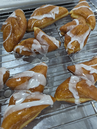 Lake Donuts - Visual