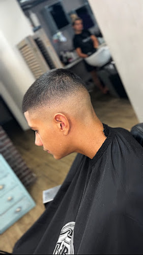 Κομμωτήριο GnM Experience - Κουρείο