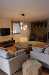 Photo n°6 de Déco d'en Haut à Morzine (Magasin de stores et de rideaux)