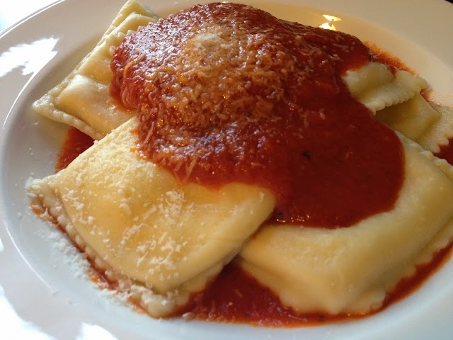 Borgatti's Ravioli & Egg Noodles