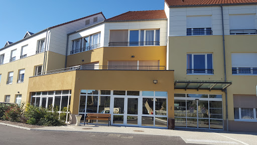 Photo de EHPAD ABBE CHARRON à Michery (89140)
