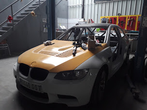 Photo n°16 de Carrosserie de l'Avenir à Le Perray-en-Yvelines (Atelier de réparation pour motos)