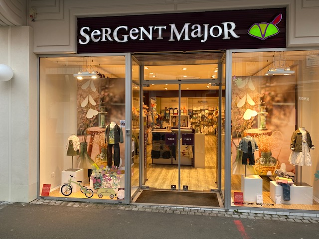 Sergent Major - Magasin de puériculture