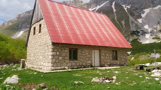 Planinarski dom "Škrka"