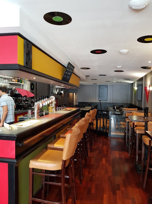 CHILL OUT BAR