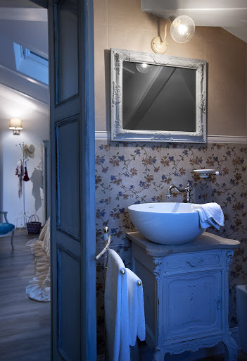 Roncaglia Suite - Thumbnail