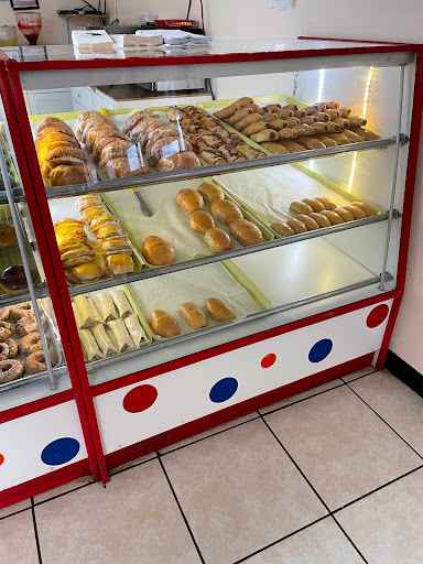 Bremond Donuts - Visual