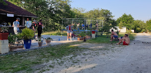 Photo n°30 de Camping du Lac à La Jemaye-Ponteyraud (Aire de stationnement pour mobile homes)