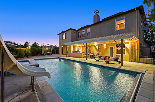 Debbie Adamo - REALTOR - Thumbnail