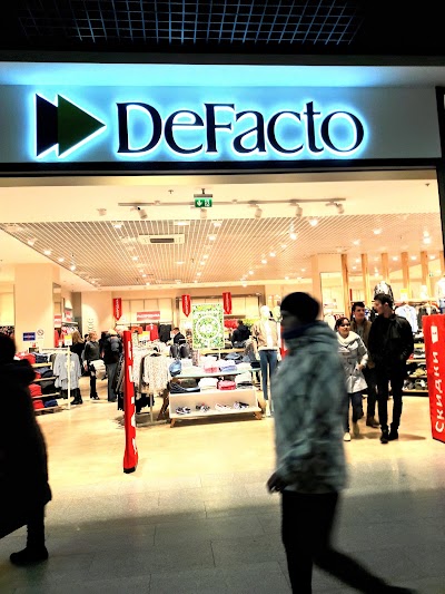Photos of DeFacto
