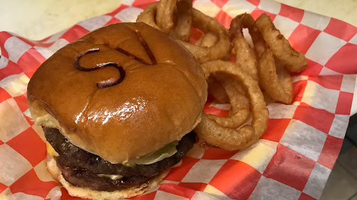Hell's Hollow Bar & Grill