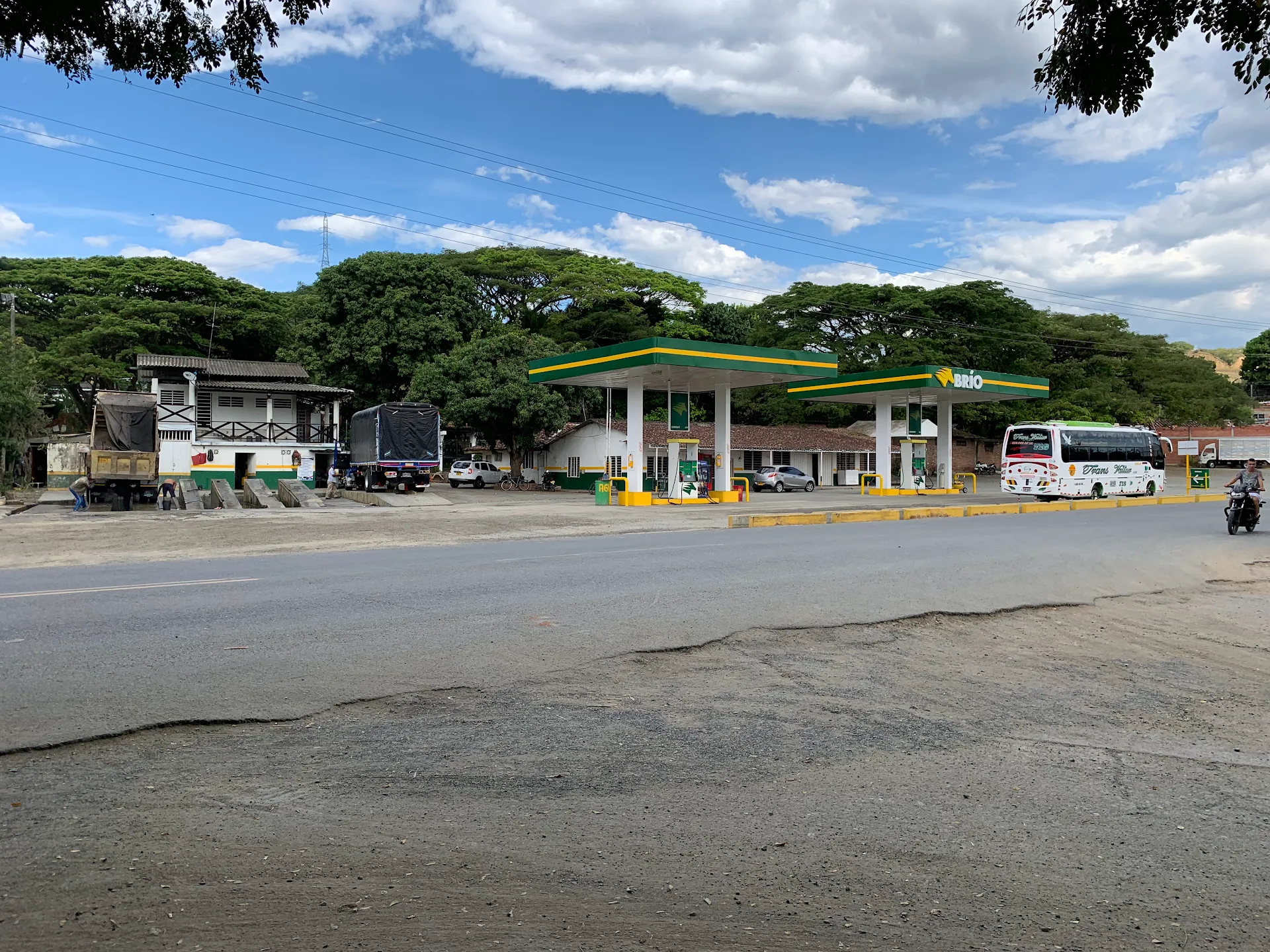 ESTACION DE SERVICIO BRIO