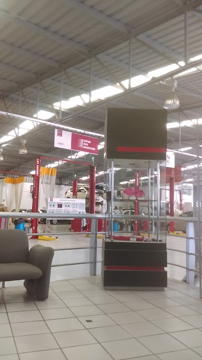 Photos of Nissan Autocom San Juan del R&iacute;o