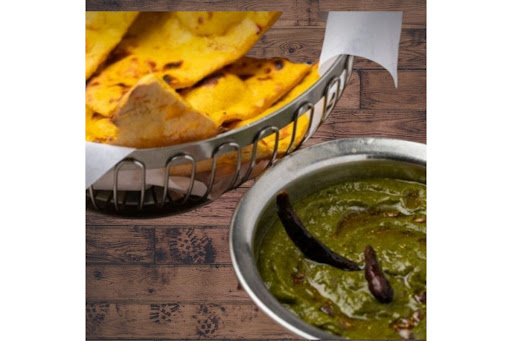Fresh Sarsoan Da Saag Makke Di Roti Combo. post image