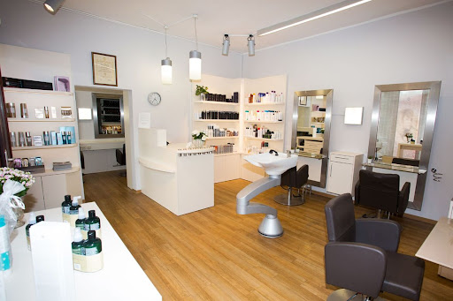 Inga Söllig - Friseure & Profis für Perücken aus Leidenschaft