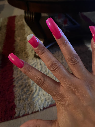 Young Nails - Thumbnail