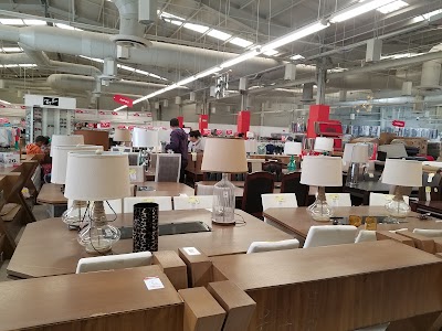 Photos of Sears Outlet Square Perisur