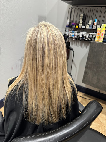 Something Unique Hair Studio by null