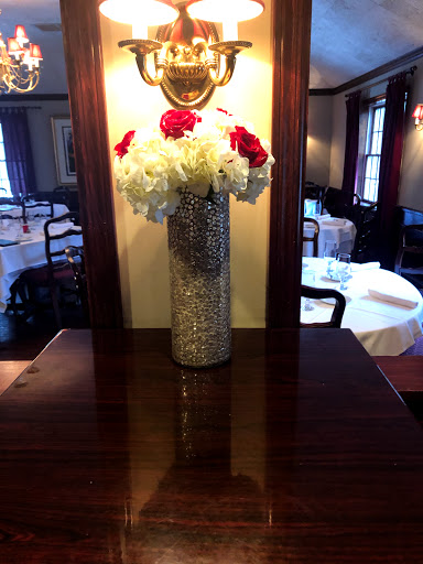 Carriage Barn Florals & Gifts Gallery - United States