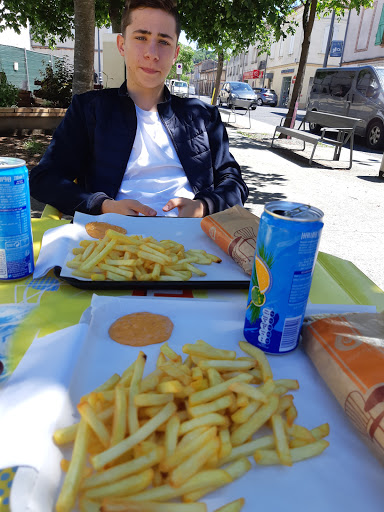 Photo 2 - Pizz Burger