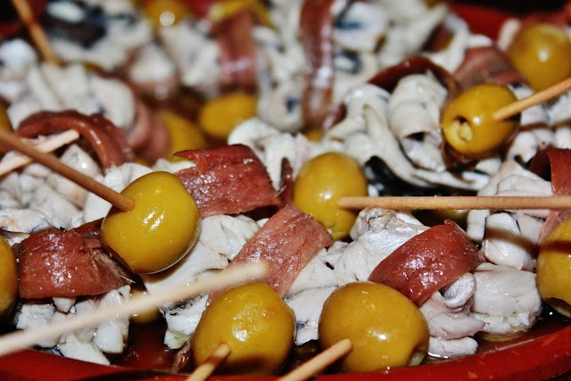 BAR PERALVILLO - Tapas y pinchos - SANTOÑA