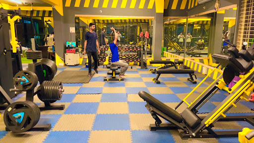 PEAK FITNESS CLUB