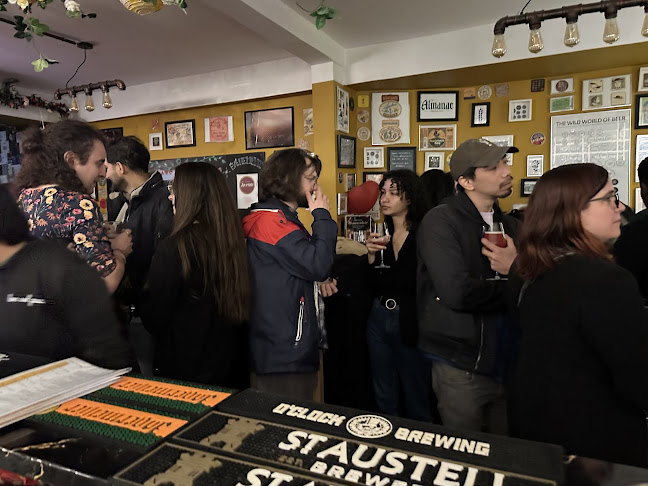 https://www.instagram.com/brewberrybar_paris