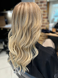 Photo n°6 de L'atelier d'Iris à Clamecy (Salon de coiffure)