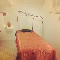 Photo n°2 de Marie-Laure Bassi Shiatsu- Massage-grossesse-allergies à Bourg-Saint-Andéol (Centre de bien-être)