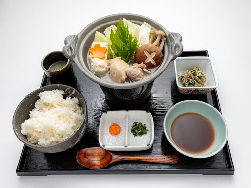 鶏匠松元博多デイトス店 福岡博多駅直結 一人ランチ 一人飲み歓迎 水炊きとおでんのお店