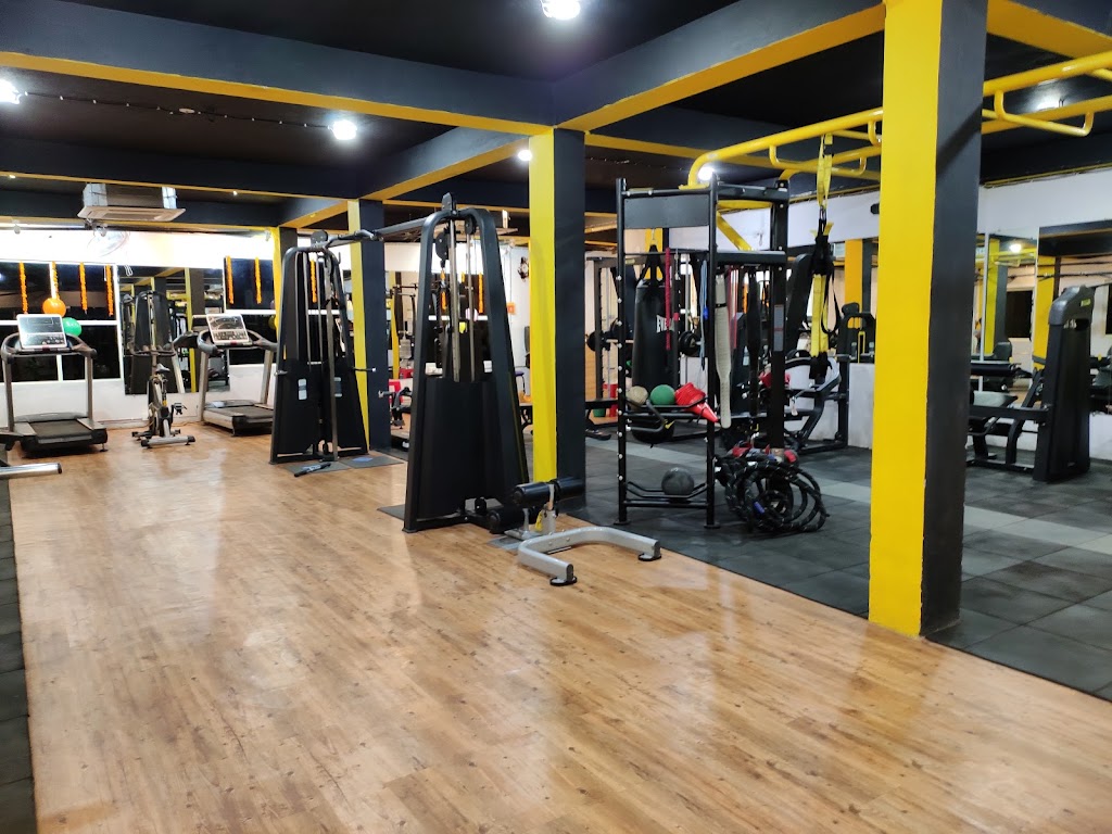 Roxy Fitness Studio Unisex Gym