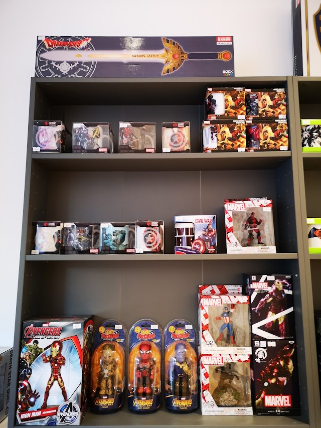 Akiba Store
