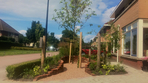 Woestenenk Hovenier - Thumbnail