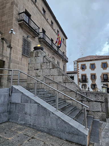 Homenaje a los Héroes de Numancia. Fuego perpetuo