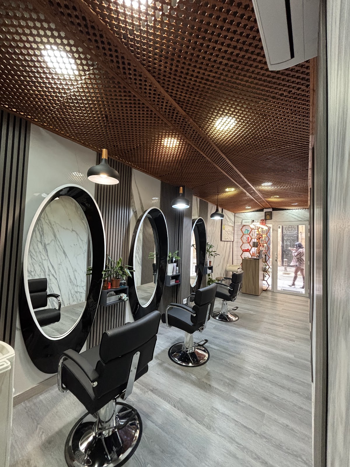 Barberia Hair Saloon - 5