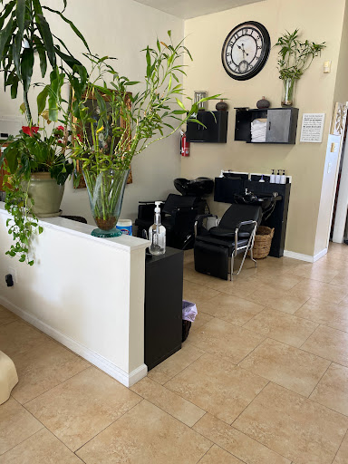 Vanities Beauty Salon - Thumbnail