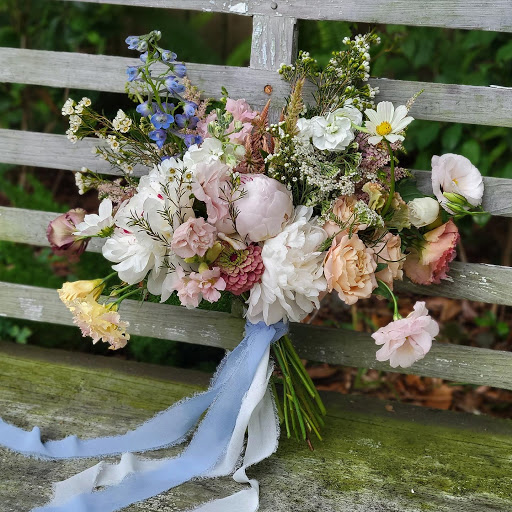 Soft Day Florals Gallery - United States