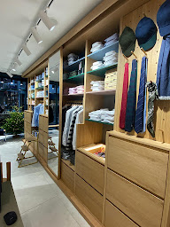 Photo n°3 de Figaret Deauville à Deauville (Magasin de vêtements pour femmes)