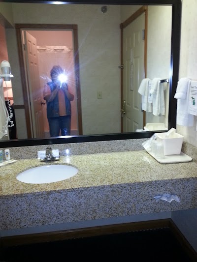 Photos of Quality Inn By The Bay
