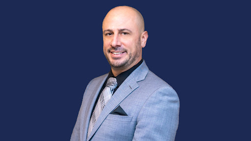 Real Estate Agent Dennis Bella