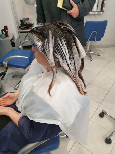 Parrucchiere Hair Planet di Guglielmo Mainetti - Thumbnail