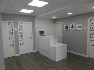 Photo n°3 de Dr Simon Atlan à Noisiel (Dentiste)