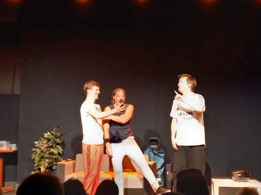 Le Théâtre à Moustaches - Thumbnail