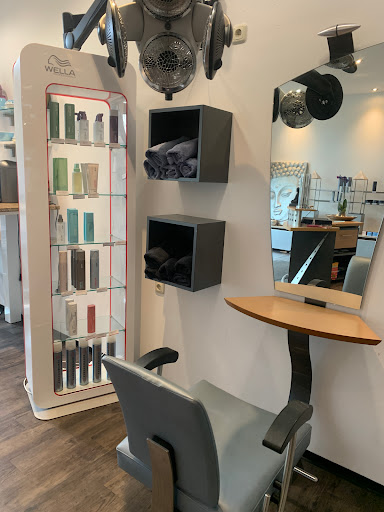 By Style & Beauty Haar und Kosmetik Birgit Niederalt - Thumbnail