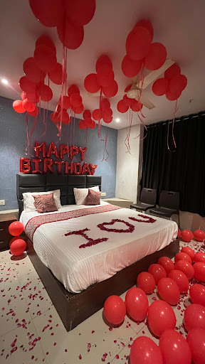 Looking for Couple Friendly Hotel in Surat?   post image