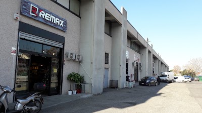 Photos of LINQ&reg;