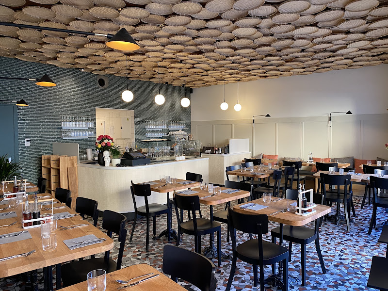 Nón Lá Restaurant — photo