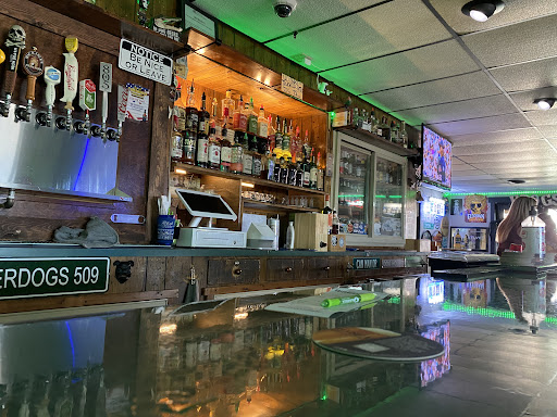 Underdogs Sports Pub N Grill - Thumbnail