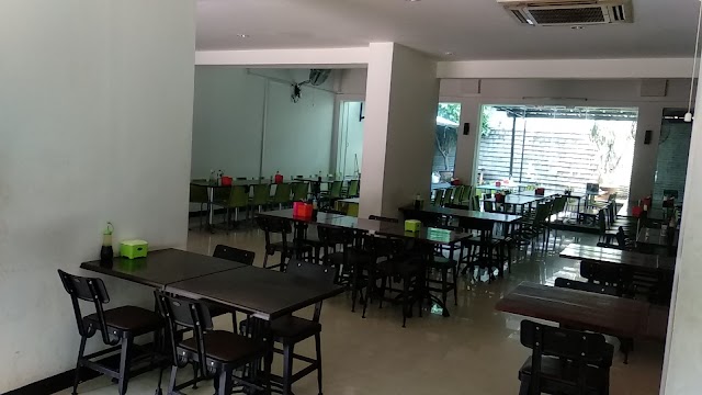 Ayam Goreng Berkah